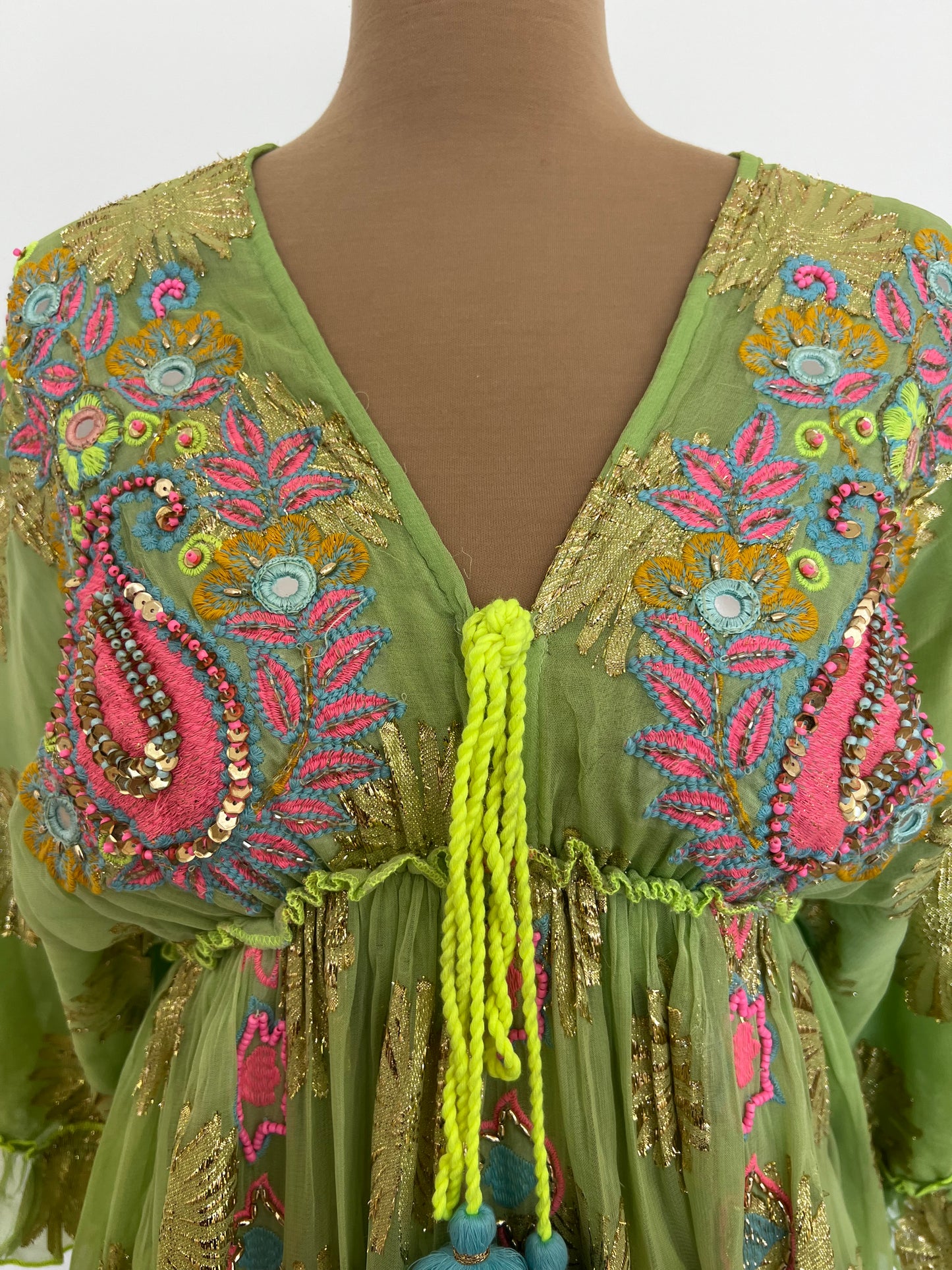 Robe MONA